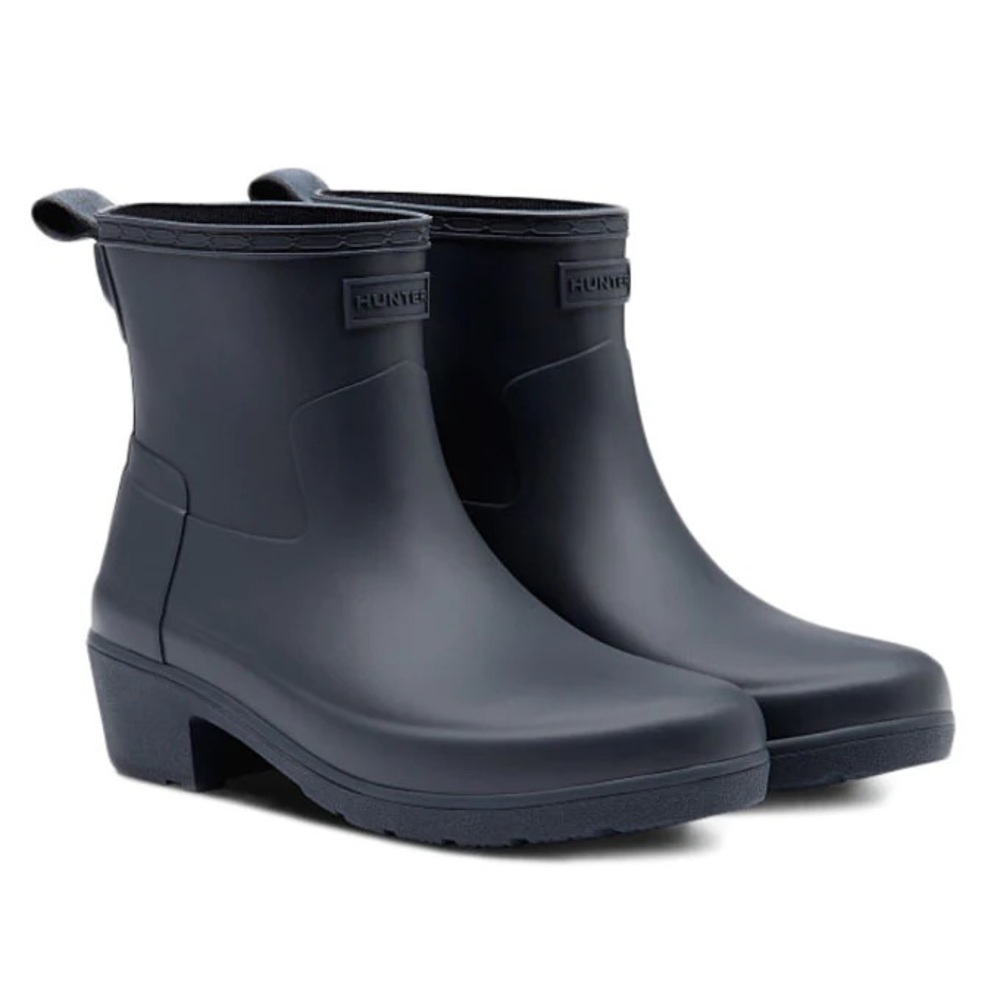 HUNTER Refined Low Ankle Biker Boots Matte Navy 6